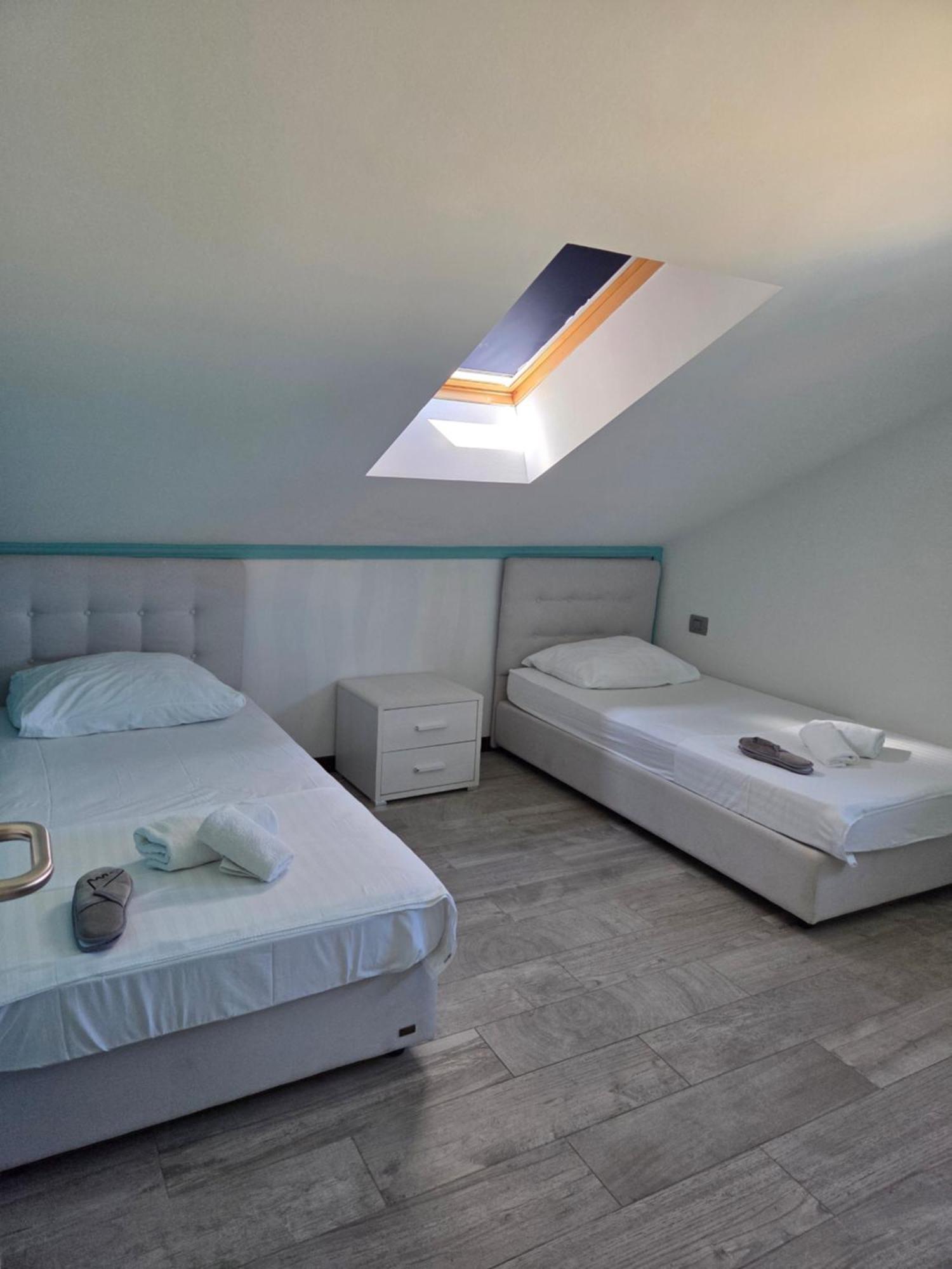 Kristal Paris Resort Novalja Exteriör bild